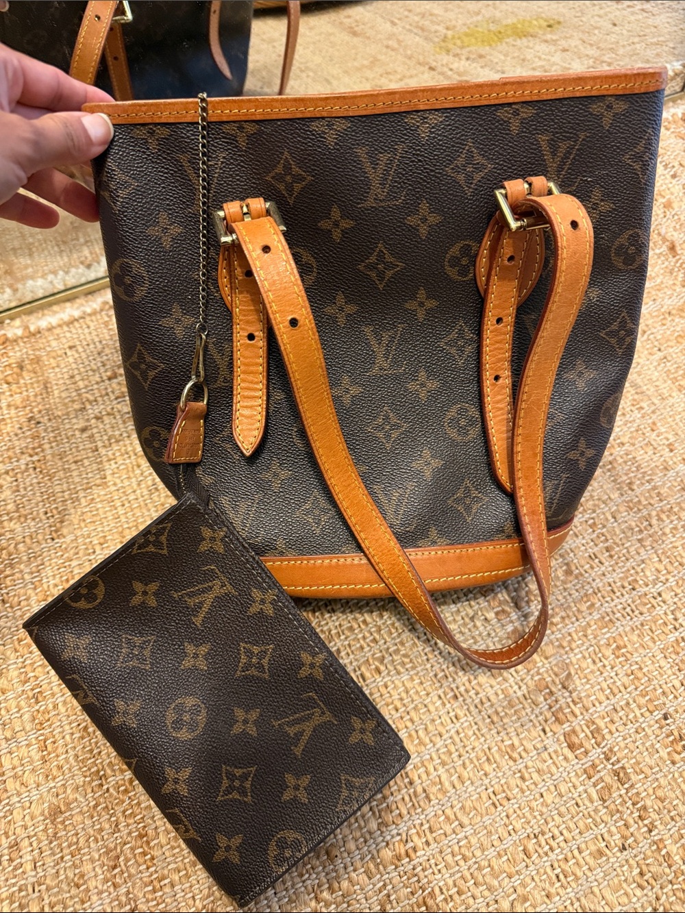 Louis Vuitton Monogram petite Bucket Bag with Pouch - Brown & Tan
